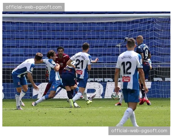 中游集团球队积分胶着 任何连胜即可改变欧战格局